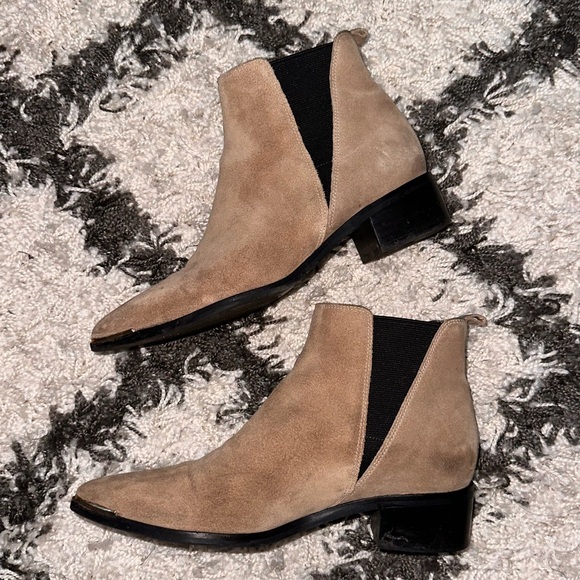 Marc Fisher Yale Pointy Toe Chelsea Bootie in Taupe - Picture 2 of 6